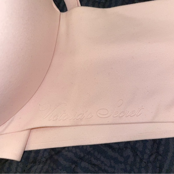 Victoria's Secret Incredible Bra Front Closure - Picture 9 of 10